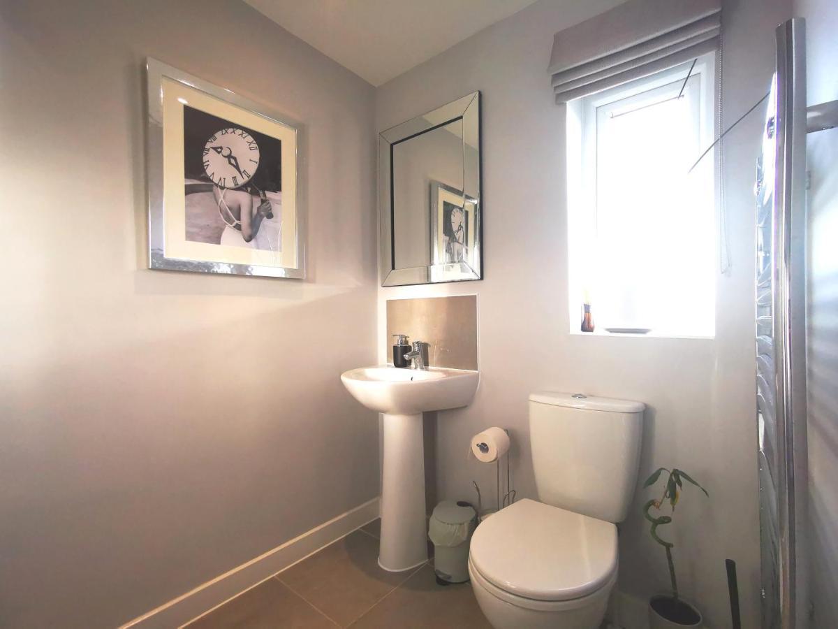 The Lawnswood - Central Manchester Holiday Home With Free Parking Exterior foto
