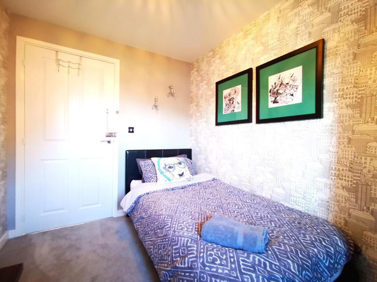 The Lawnswood - Central Manchester Holiday Home With Free Parking Exterior foto
