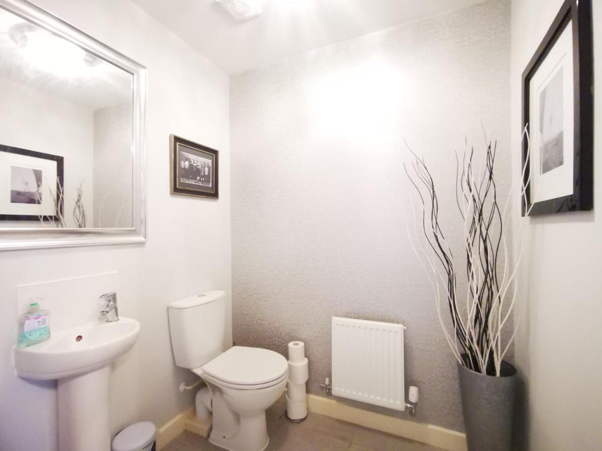 The Lawnswood - Central Manchester Holiday Home With Free Parking Exterior foto