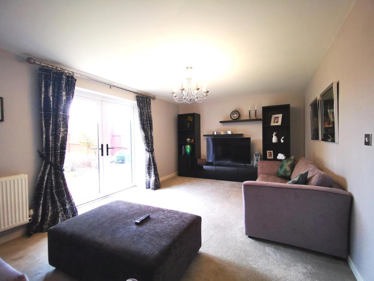 The Lawnswood - Central Manchester Holiday Home With Free Parking Exterior foto